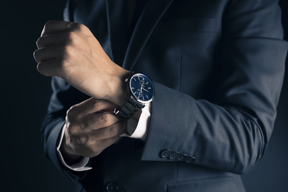 How Should A Watch Fit? The Right Way To Wear A Watch