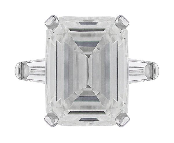 9ct Emerald Cut Diamond Platinum Ring, GIA-certified