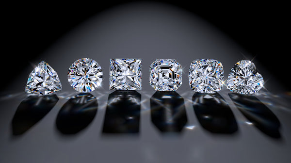 Six diamond of the most popular cutting styles: round brilliant, asscher, princess, heart, cushion, triangle