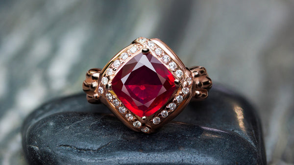 Ruby ring Surrounded by diamonds
