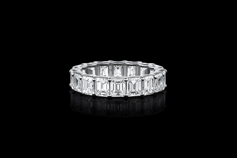 Rivière Platinum 4.62ctw Emerald-Cut Diamond Eternity Band