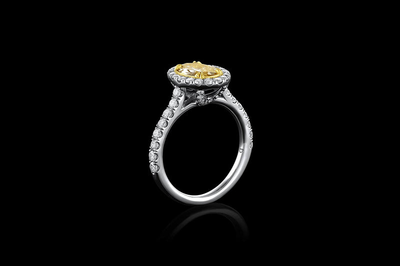 18k Gold 1.08ct Oval Fancy Yellow Diamond Ring, GIA Certified